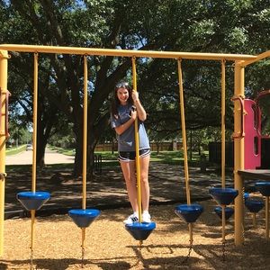 Meet your Posher, Mia